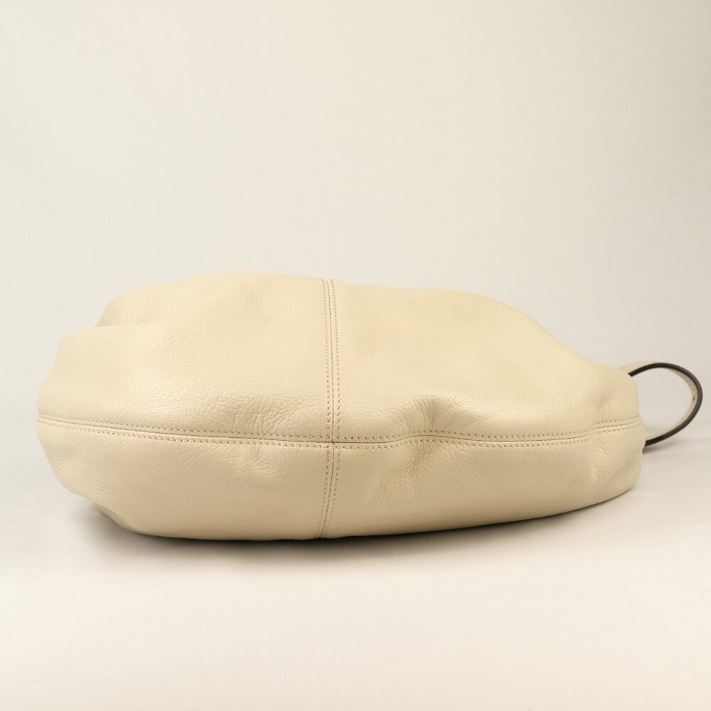 Chloe Beige Shoulder Bag with Gold Rings - Picture 9 of 16